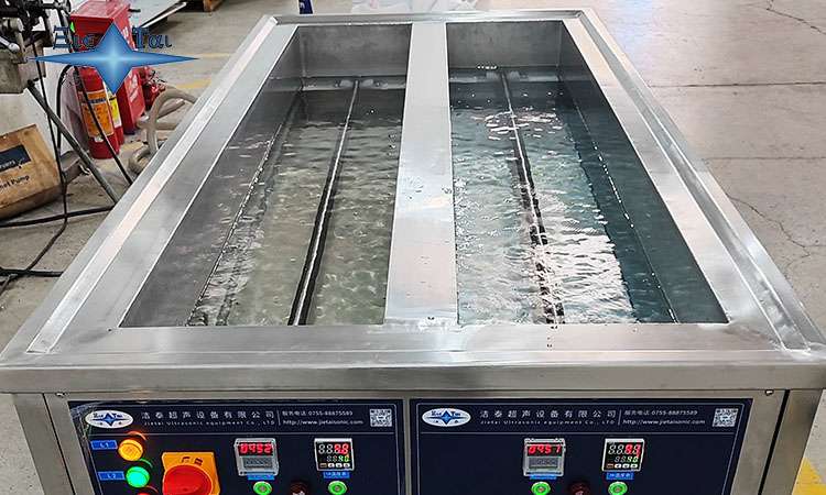 超聲波清洗機(jī)的水泵選擇：類型、特性與應(yīng)用指南